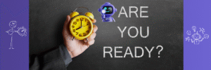 Alt text (English): the words "ARE YOU READY?" written on it, accompanied by AI robot illustrations. יד מחזיקה שעון מעורר צהוב מול לוח גיר שעליו כתוב "ARE YOU READY?", עם איורים של רובוטים קטנים מסביב.